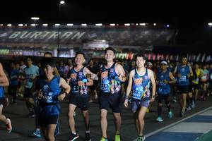 BIB: 4543, 42564, 45049, 1606
                            <button type="button" onclick="openModal(10580828)" class="btn btn-primary btn-sm float-right btn-popup" data-toggle="modal" data-target=".modal-high-quality">
                        <i class="fas fa-shopping-cart"></i> Add to Cart
                    </button>
                                            <button type="button" onclick="isThisMe(10580828, true)" class="btn btn-success btn-sm float-right btn-popup btn-isme hidden" data-toggle="tooltip" data-placement="bottom" title="นี่คือรูปของคุณใช่ไหม คลิกที่นี่เพื่อเอาเข้าอัลบั้ม">
                        <i class="fas fa-plus"></i> Add to album
                    </button>
                    <button type="button" onclick="isThisMe(10580828, false)" class="btn btn-warning btn-sm float-right btn-popup btn-isnotme hidden">
                        <i class="fas fa-ban"></i> Remove from album
                    </button>